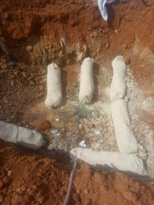 近期武漢輸水管線DN2600管道犧牲陽極安裝現(xiàn)場